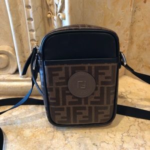 FENDI FF CROSSBODY BAG 💯 authentic